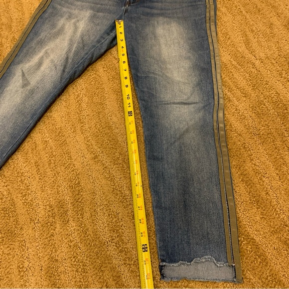 Kenzie 10/30 Boot Cut Frayed Hem Jeans - Picture 10 of 10